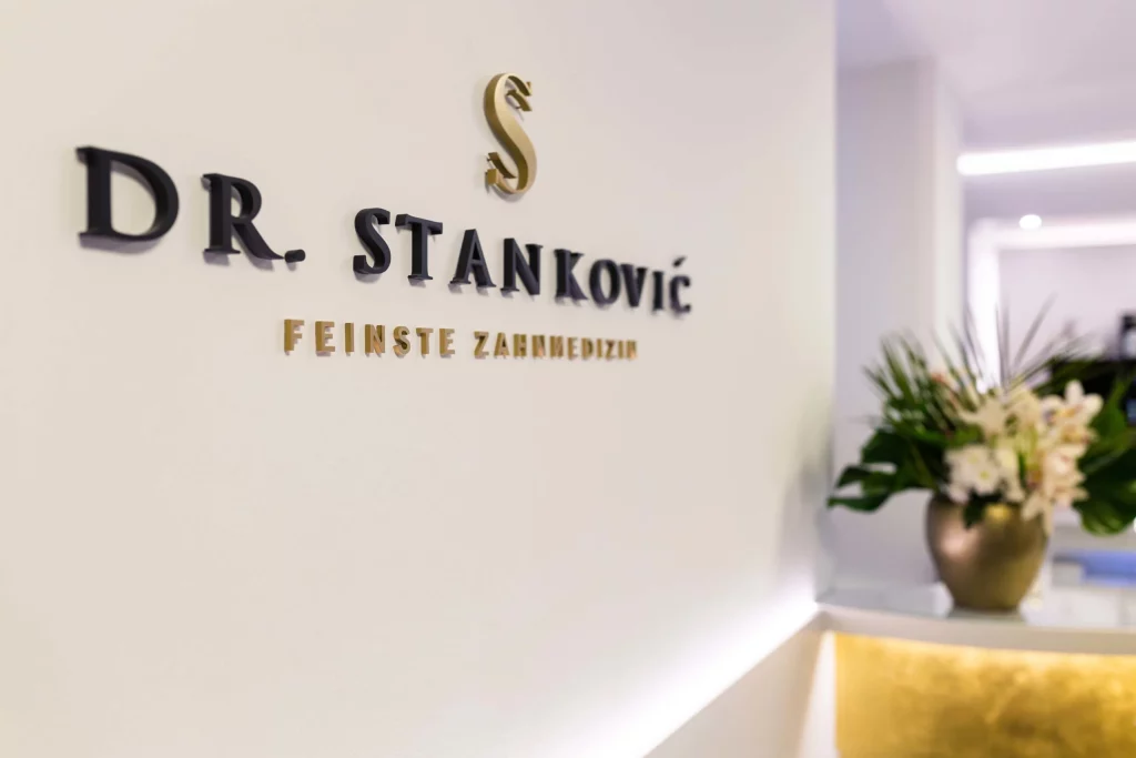 Zahnarztpraxis Dr. Stankovic Empfang